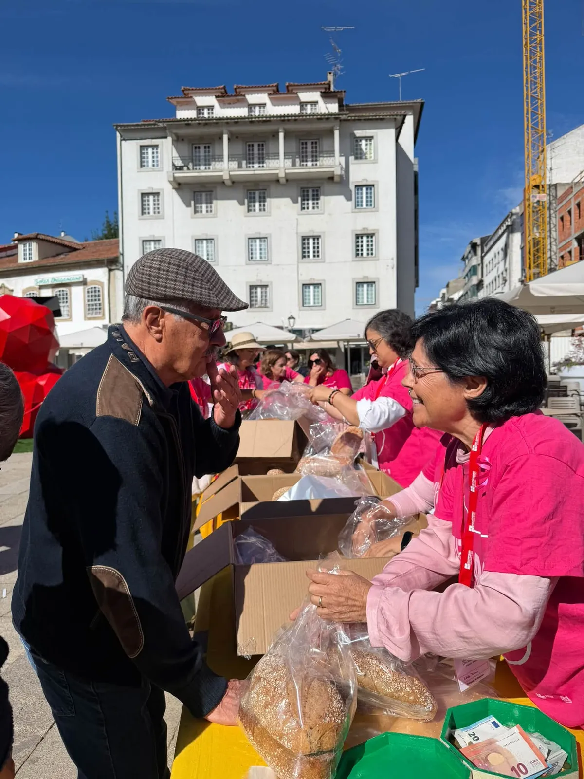 Pão Solidário angaria fundos para a Liga Portuguesa Contra o Cancro em Bragança