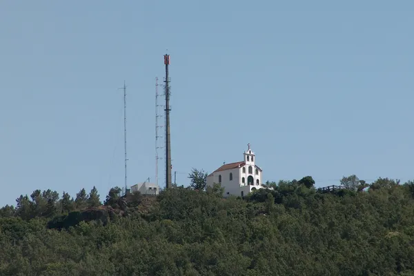 Ponto mais alto do monte tem cerca de 820 metros de altitude