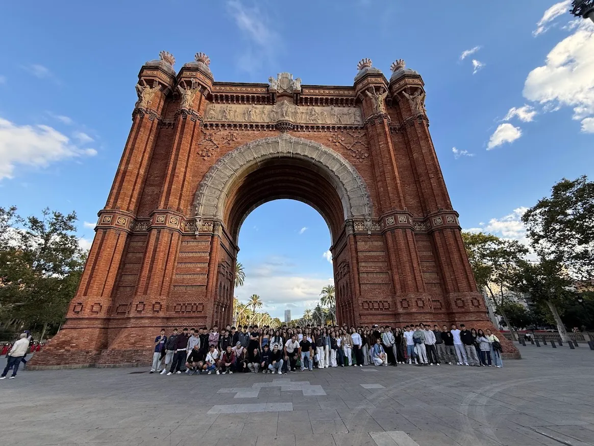 De Montserrat a Barcelona, 134 alunos viajaram até Catalunha pela cultura, religião e ciência