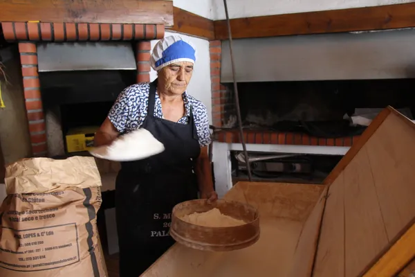 Festival Lombada revive a tradição do pão em forno de lenha e junta gerações em Palácios