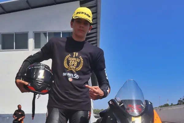Tiago Rafael conquista título nacional de Sportbike aos 15 anos e sonha com as grandes pistas