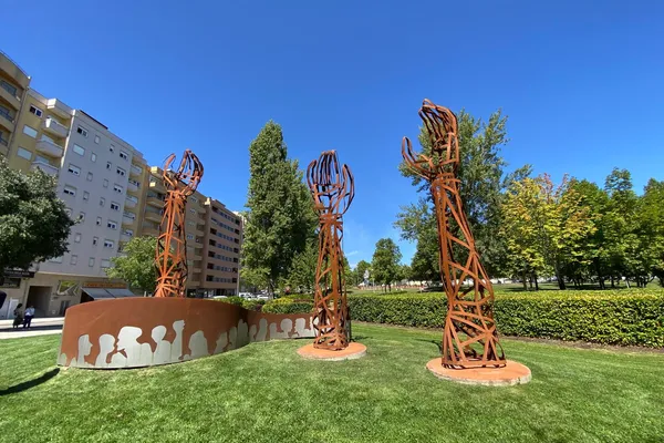 “Perpetuar essas vidas”: Bragança inaugura monumento aos Combatentes do Ultramar