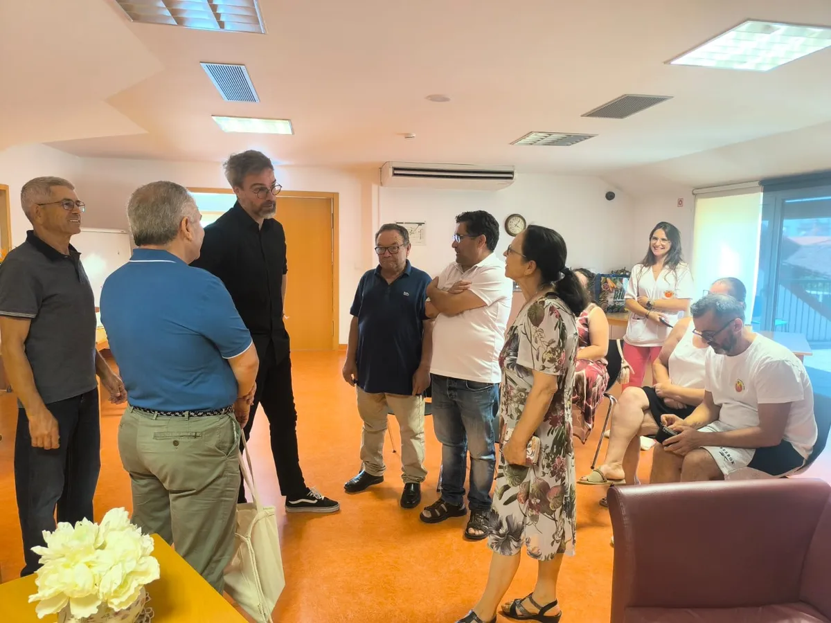Pedro Chagas Freitas visitou o Centro Social Paroquial de Izeda