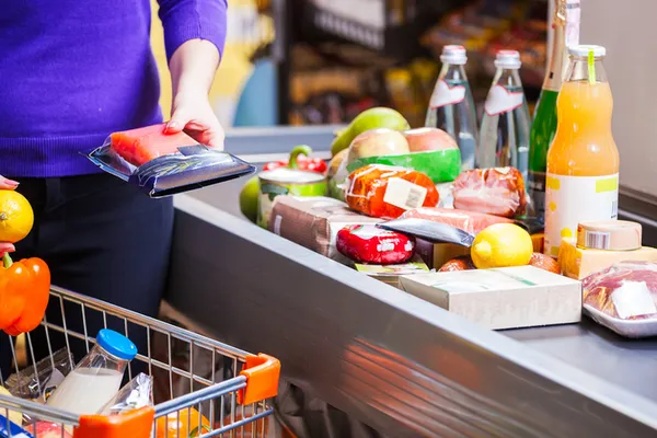 O cabaz composto por 63 produtos alimentares essenciais custa agora 252,07 euros