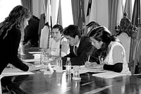 Internet arrasta centenas de jovens