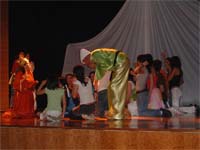 Alfândega aplaude teatro negro