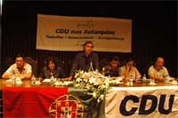 “Querem transformar Câmaras em coutadas”