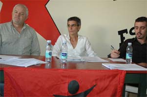 “Câmara deita dinheiro ao lixo”