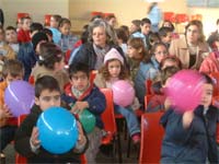 Pai Natal alegra crianças de Miranda