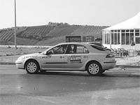 Renault promove condução segura