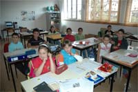 Aulas a mais de meia hora de caminho