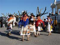 Pauliteiras encantam público