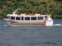 Barco para unir o Douro