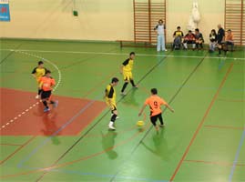Seniores contra juniores
