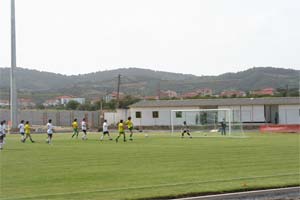 Derby jovem disputado em grande
