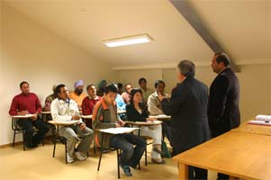 Português junta indianos e paquistaneses