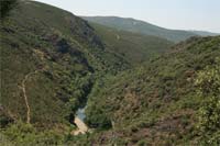 Quintanilha: terra de contrabando e de fé