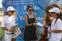 Shopping distribui surpresas no Azibo