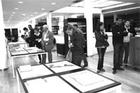 Biblioteca aberta à noite