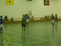 Vila Flor soma e segue