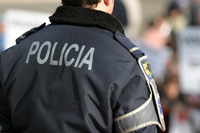 Imigrantes detidos por furto