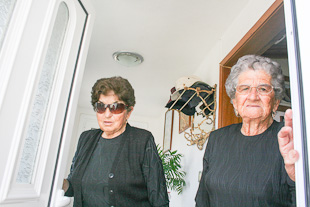 Aproveitaram um funeral para roubarem ouro