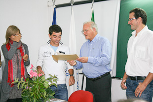 Escolas distinguem os melhores alunos