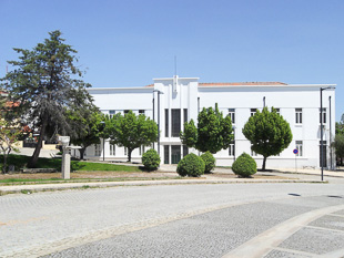 Encerramento dos tribunais custa milhões