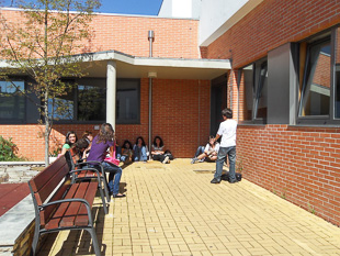 ULS contrata 73 profissionais