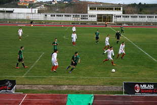 Macedo firme na liderança