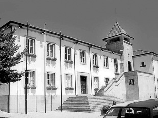 Cortes nas autarquias abrem caminho à agregação