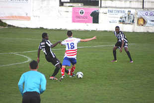 Futebol eficaz mas pouco inspirado