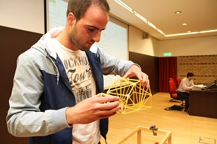 Pontes também se fazem de esparguete