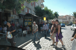 Emigrantes animam comércio de Bragança