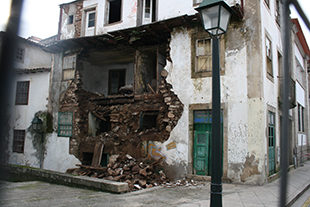 Chuva provoca derrocada