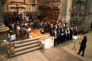 Sons natalícios na igreja matriz