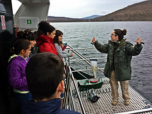 Aula flutuante para estudantes portugueses e espanhóis