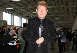 Entrevista com Roberto Leal “Somos um País vocacionado para emigrar”