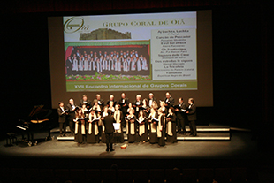 Corais sobem ao palco do Teatro Municipal