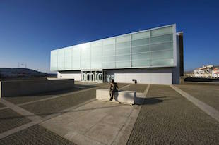 Biblioteca de Mogadouro eleita a mais bela do país