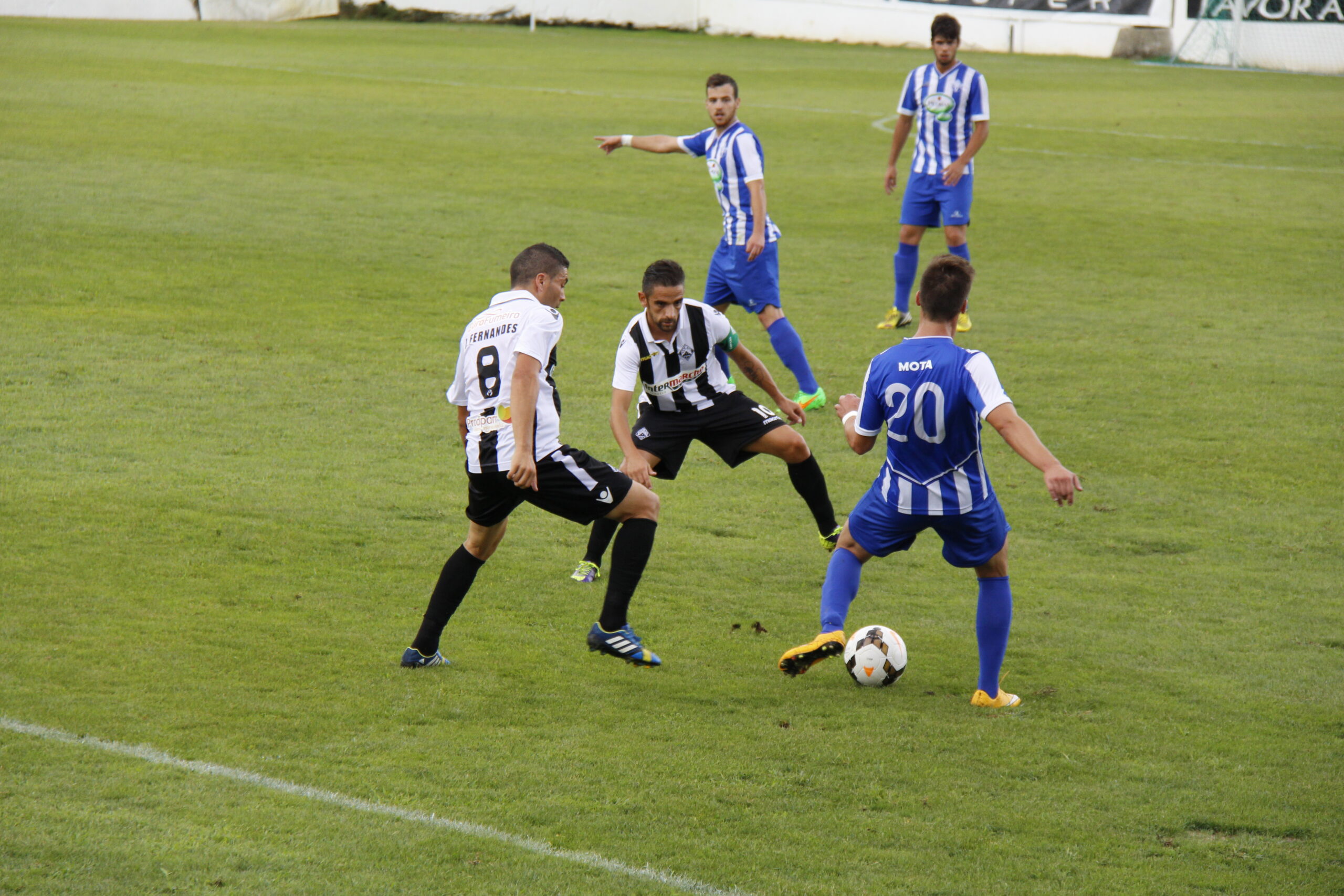 Guarda-redes alvinegro segura empate já em tempo de compensação