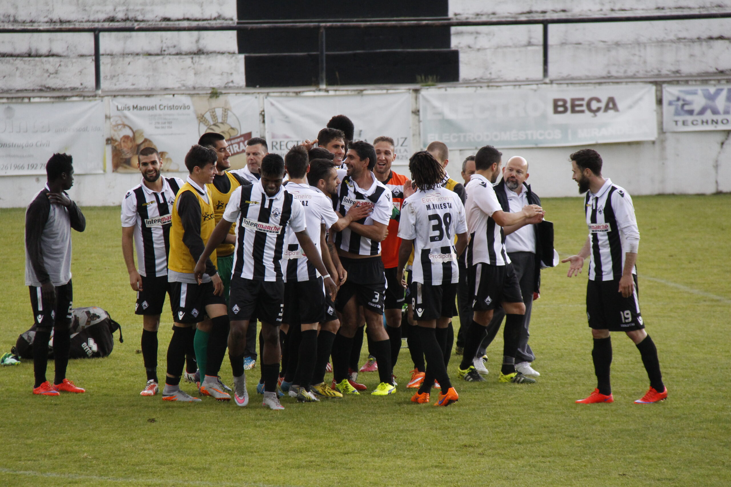 Alvinegros quebram jejum de golos e vitórias