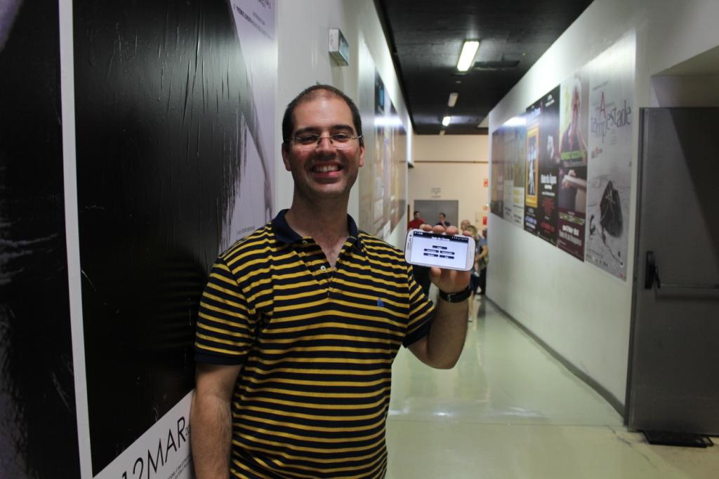 Aprender música a jogar no telemóvel e no computador