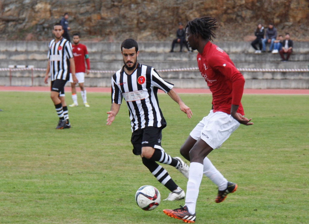 Rui Alves evita derrota no campo dos Estudantes