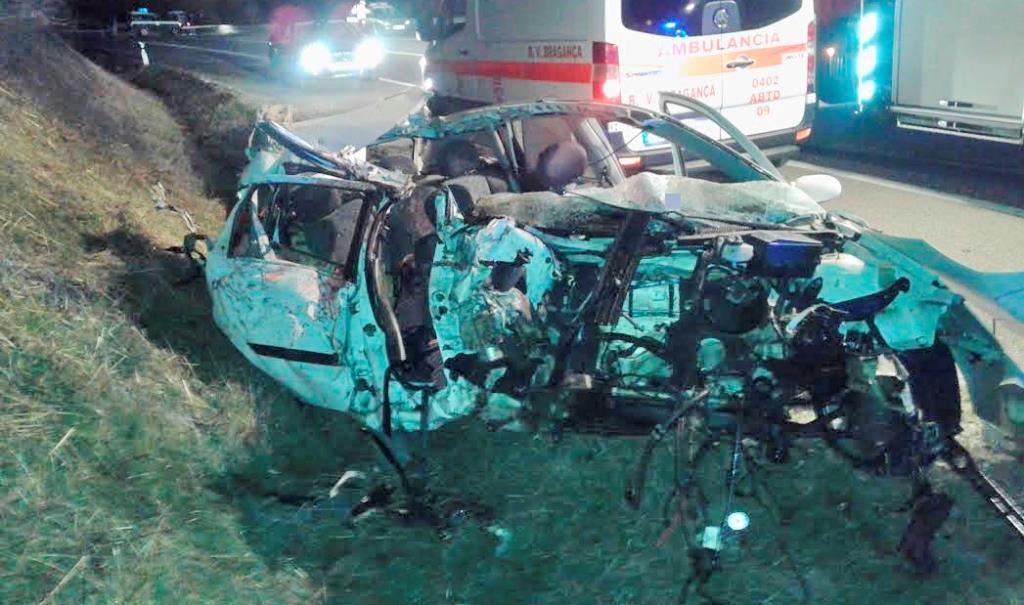 Jovem de 17 anos perdeu a vida em colisão violenta entre Outeiro e Argozelo