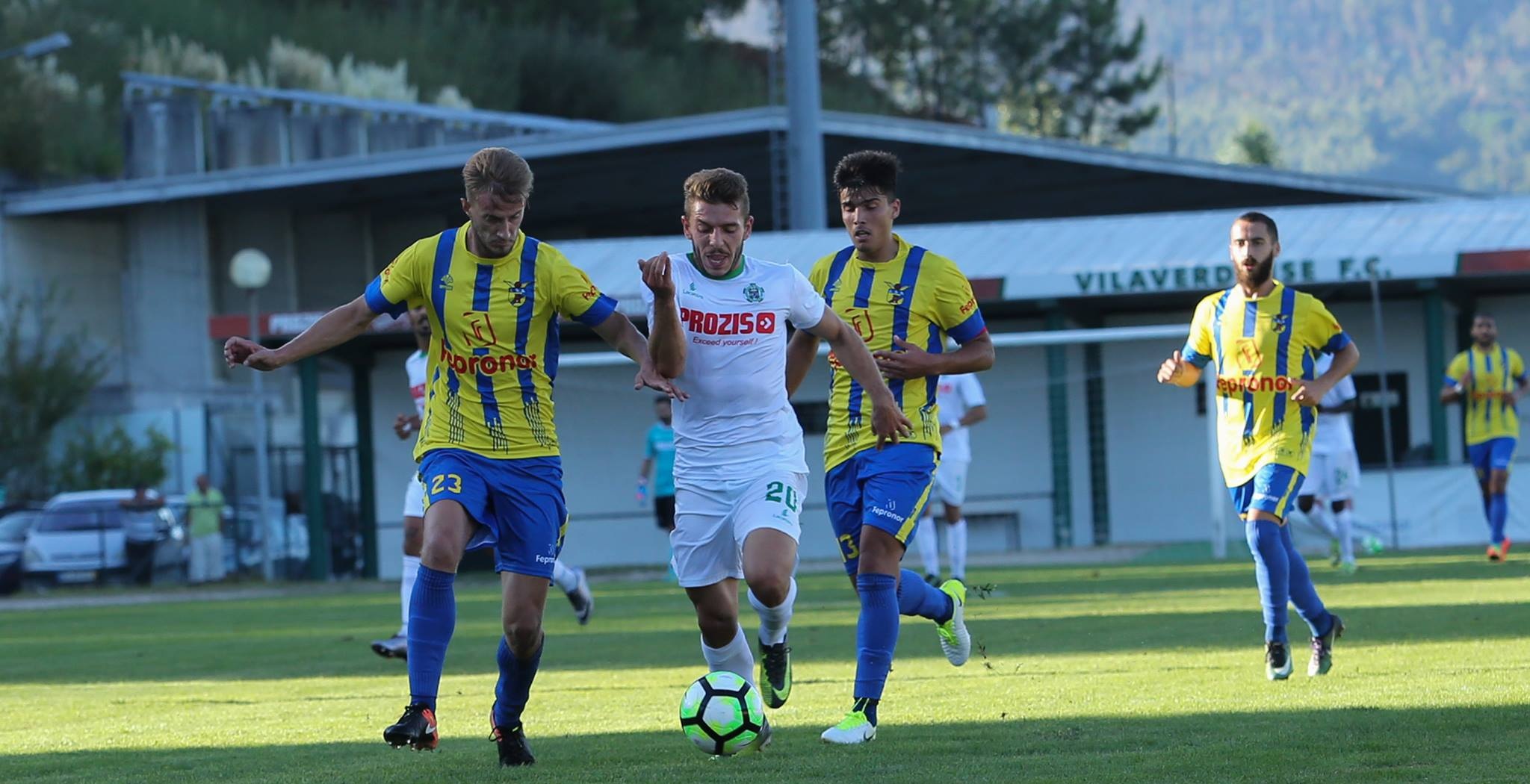 Bragança vestiu o “fato de macaco” mas faltou pontaria