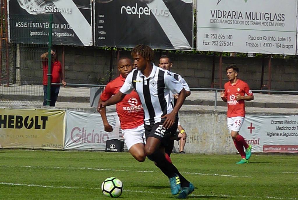 Mirandela perdulário deixa pontos no Minho