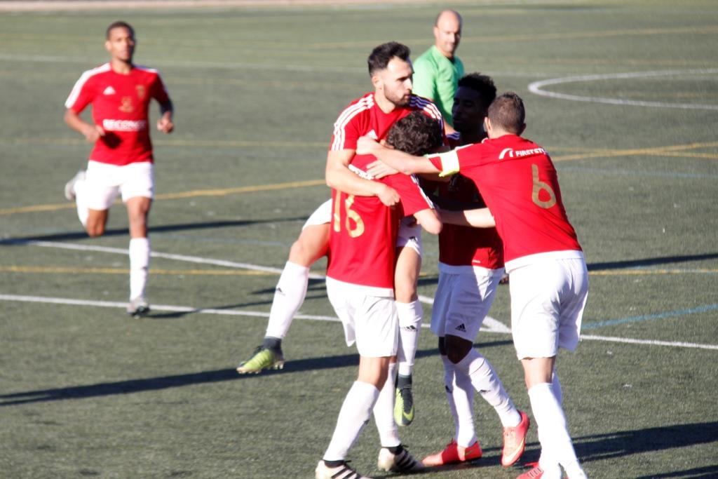 Golaço de Padrão garante vitória ao Mirandês