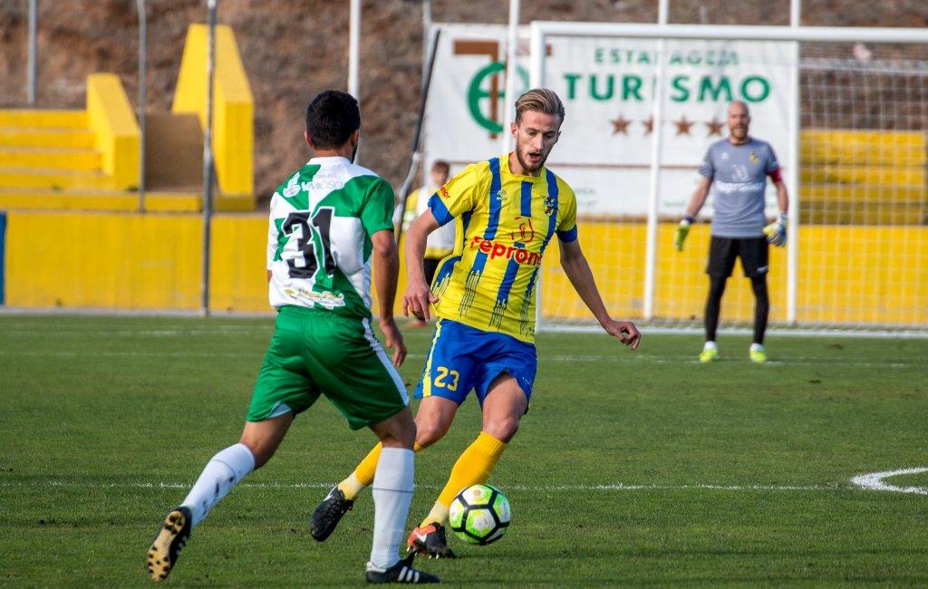 Carvalho resolveu dérbi morno e pouco interessante