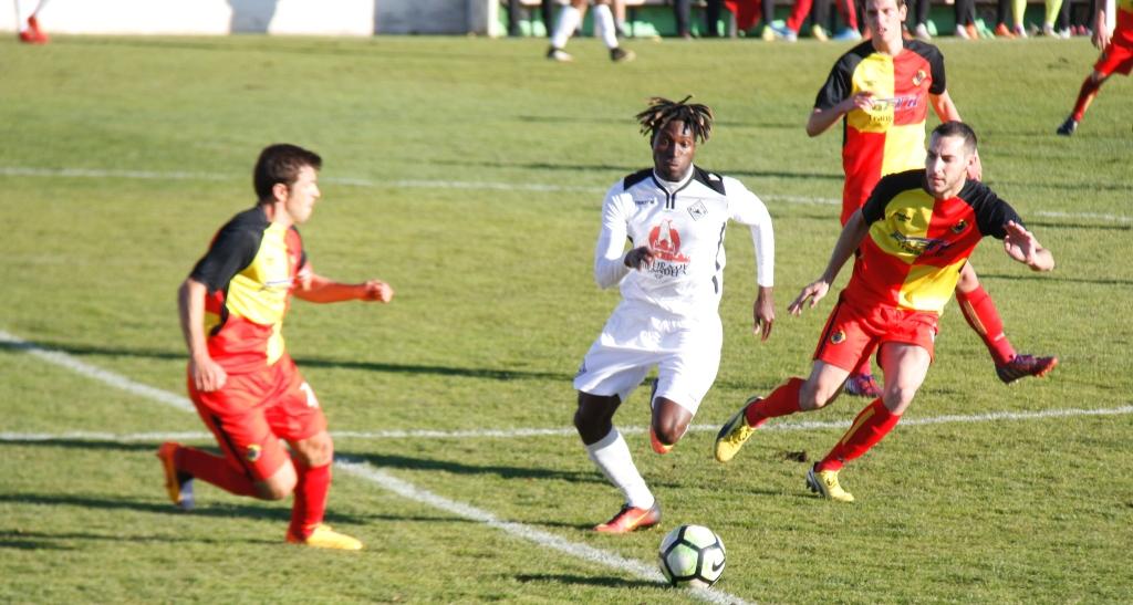 Hat-trick de Grinood reanima Mirandela